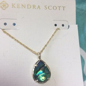 Kendra Scott necklace